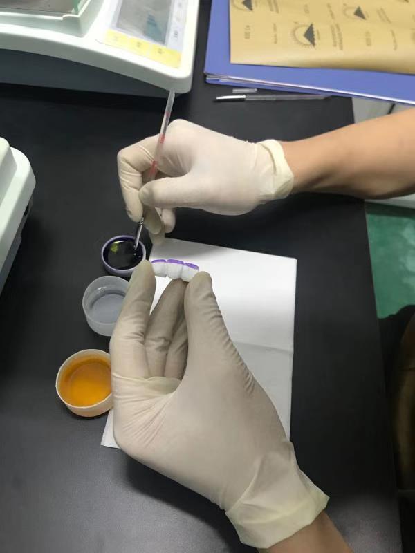 Solusi Senyum 18-Warna Yucera Dental Lab Ceramic Zirkonia Pewarnaan Kilau Alami untuk Kreasi Lab Gigi