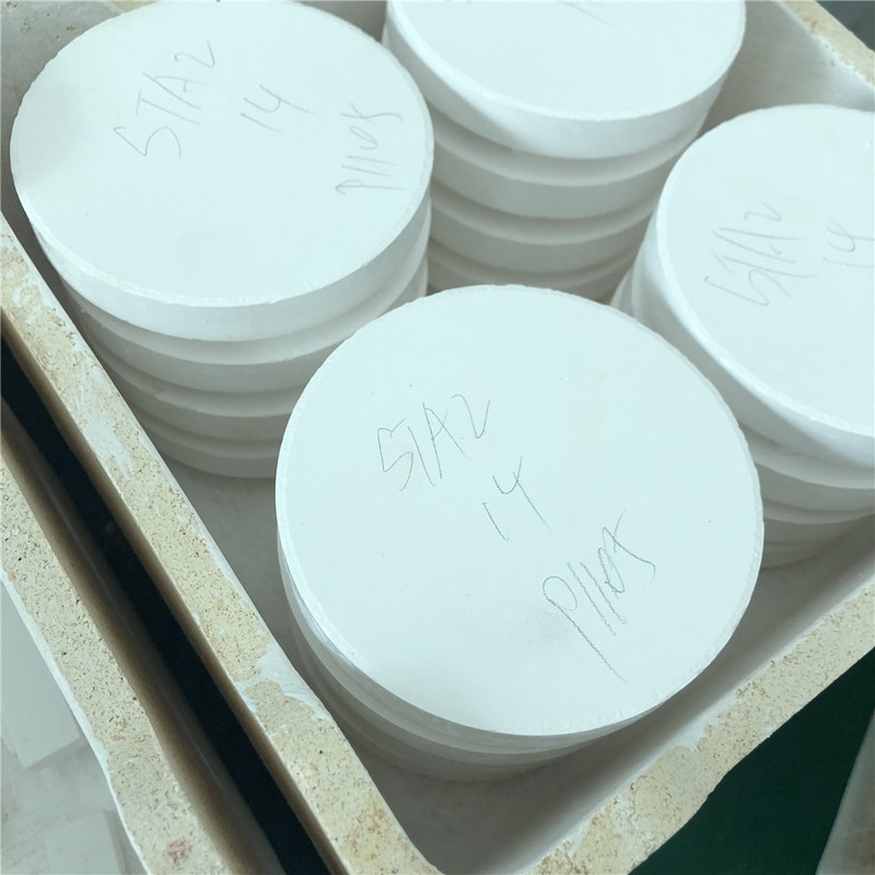 Yucera HT putih Blok Zirkonia Gigi - Solusi Hemat Biaya untuk Restorasi Berkualitas Tinggi